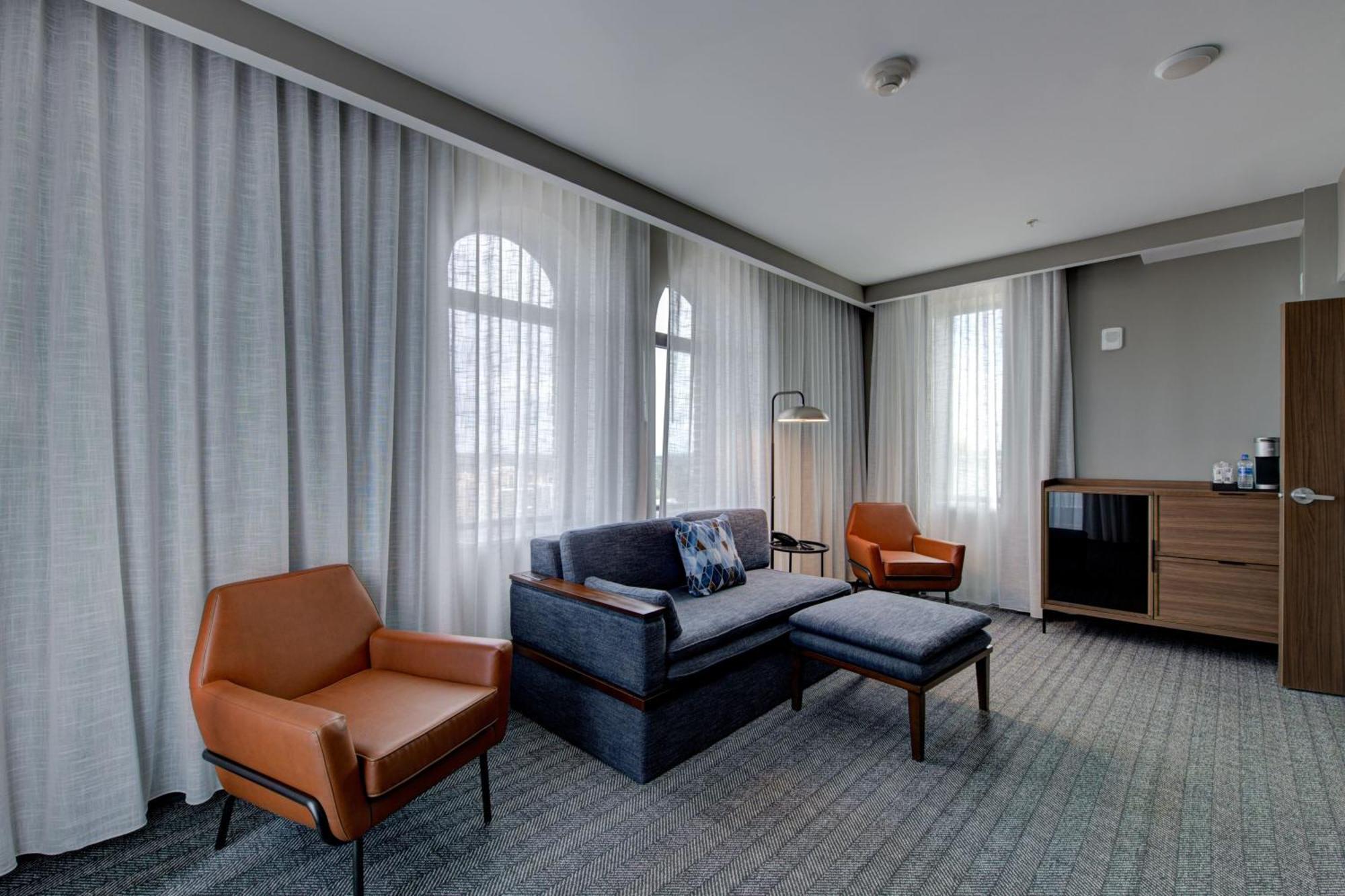 The Threefoot Hotel, Meridian, A Tribute Portfolio Hotel Exterior photo